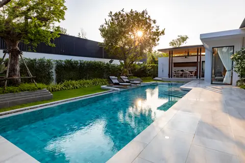 AVANA villa: pool at the end of the day